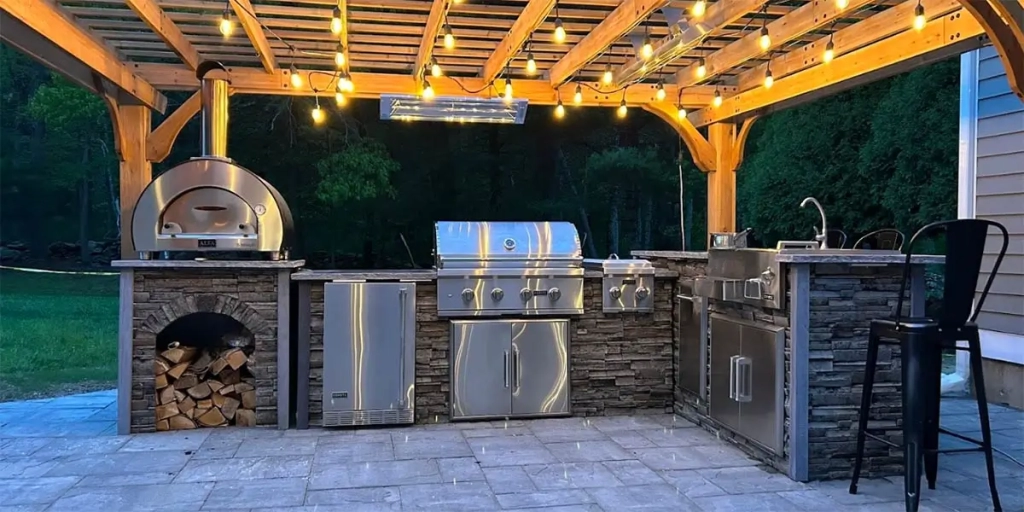 Outdoor Bar or Kitchen on Terrace